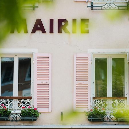 Logis - Hotel De La Mairie アンブラン エクステリア 写真