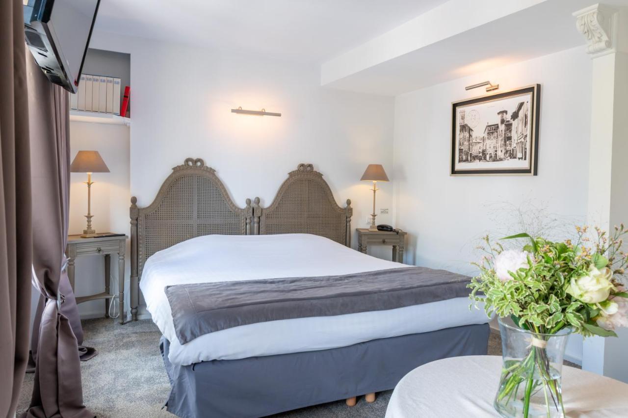 Logis - Hotel De La Mairie アンブラン エクステリア 写真