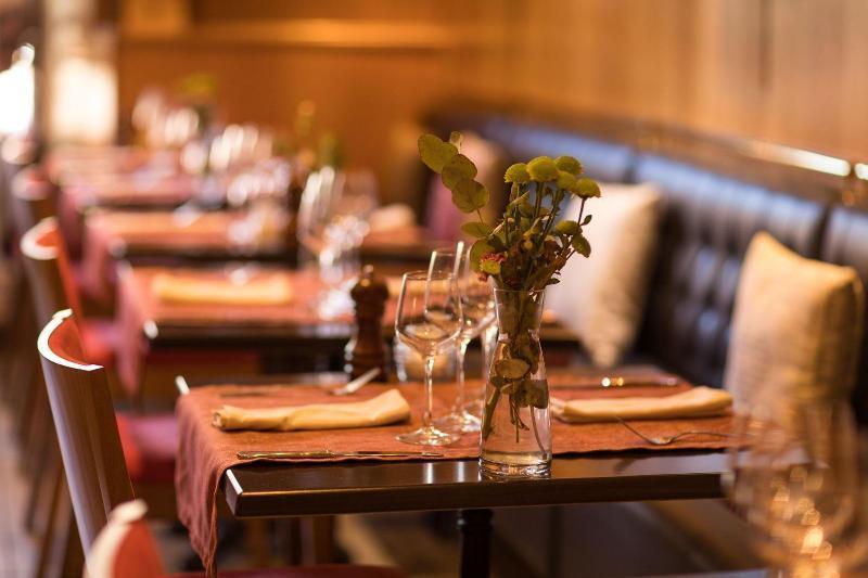 Logis - Hotel De La Mairie アンブラン エクステリア 写真