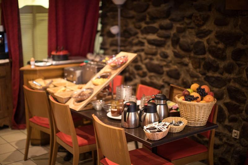 Logis - Hotel De La Mairie アンブラン エクステリア 写真