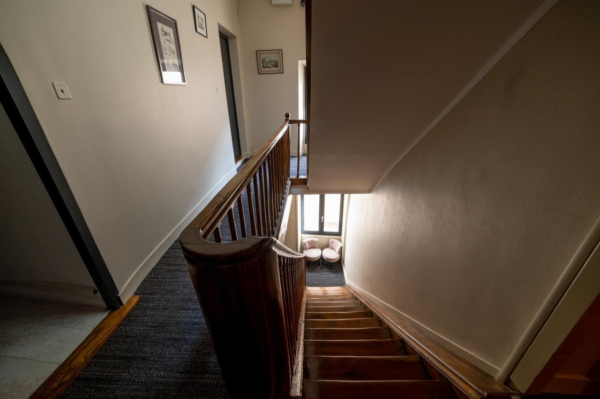 Logis - Hotel De La Mairie アンブラン エクステリア 写真