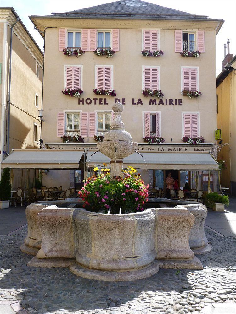 Logis - Hotel De La Mairie アンブラン エクステリア 写真