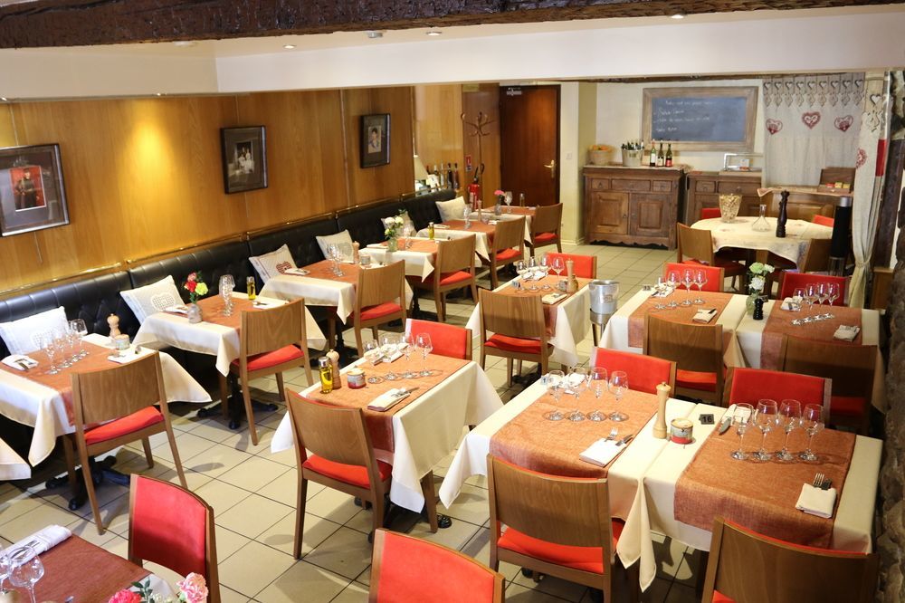 Logis - Hotel De La Mairie アンブラン エクステリア 写真